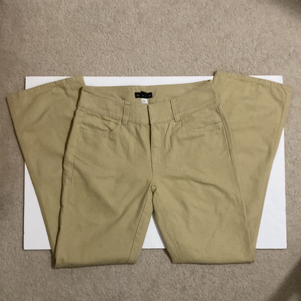 Banana Republic size 8 flared khaki colored jeans 100% cotton. Made in Turkey